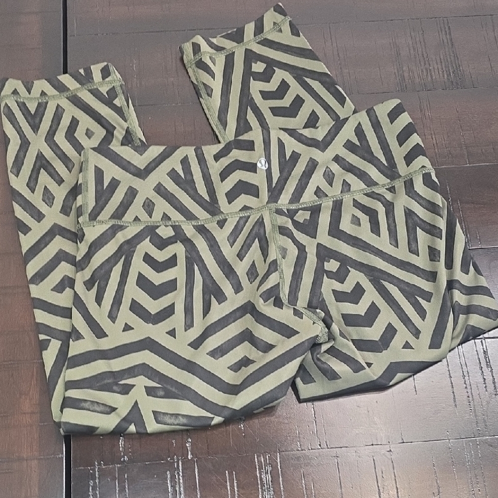 lululemon athletica Black and Green Patterned Capris